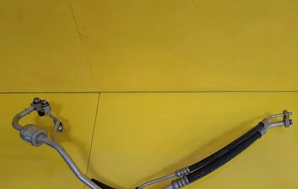 Air conditioning (A/C) pipe/hose