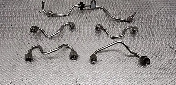 Renault Scenic II - Grand scenic II Fuel injector supply line/pipe 