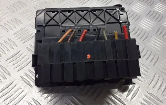 Citroen Xsara Picasso Fuse box set 9643498780-00