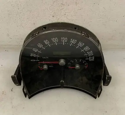 Volkswagen New Beetle Speedometer (instrument cluster) 1C0920805C