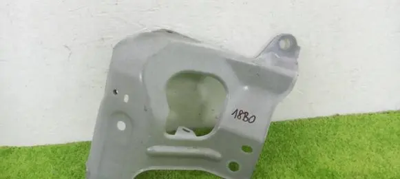Tesla Model Y Fender mounting bracket 1487492-00-A