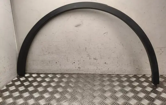 Tesla Model Y Rear arch trim 165869400A