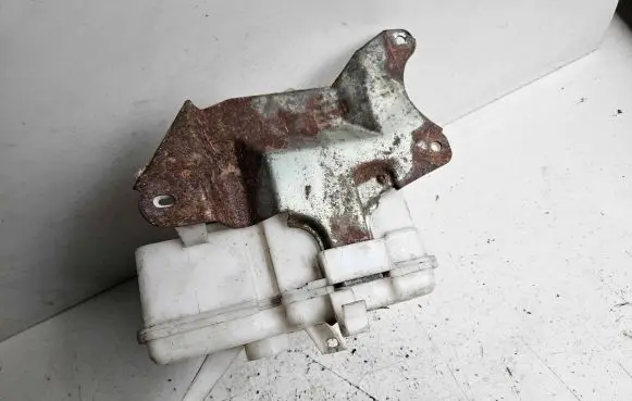 Toyota Corolla E140 E150 Windshield washer fluid reservoir/tank 8535002070 251208130434
