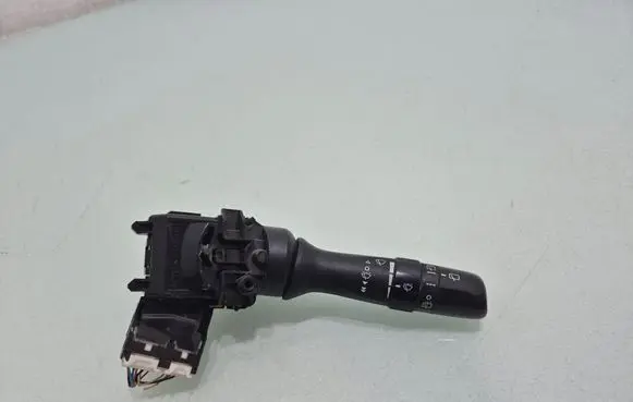 Subaru Outback (BT) Wiper control stalk 