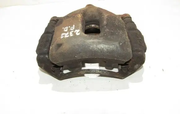 Toyota Auris 150 Front brake caliper