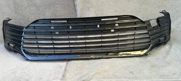 Toyota Camry VIII XV70 Front bumper lower grill 53102-33350