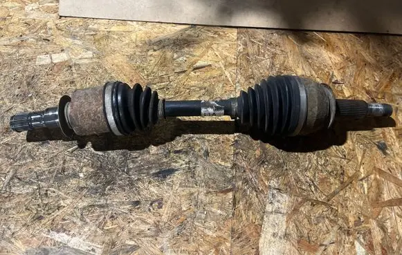 Nissan Navara D23 Rear driveshaft 660748