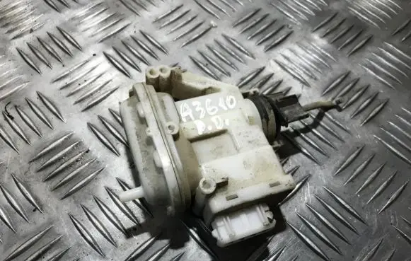 Volkswagen PASSAT B3 Central locking vacuum pump 357862153h