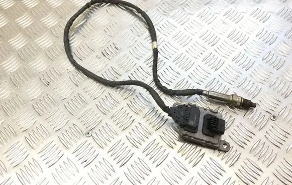 Volkswagen PASSAT B8 Lambda probe sensor 04L907805DC