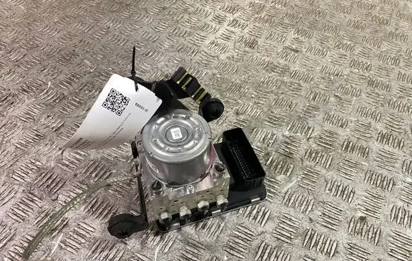 Volvo XC90 ABS Pump 31445475