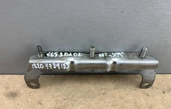 BMW 7 E65 E66 Muffler mount bracket/holder 18207789133 7789133
