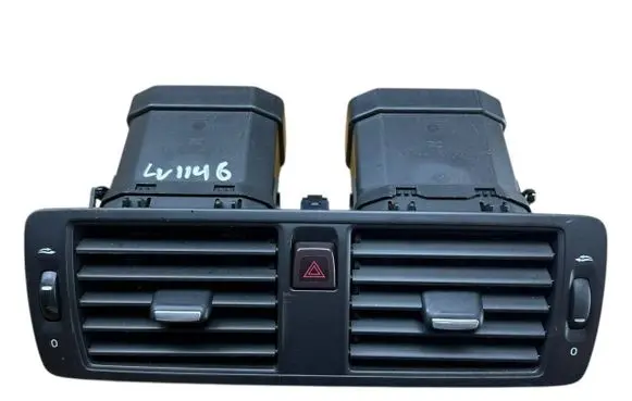 Volvo V50 Dash center air vent grill 39863758 30739296
