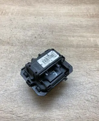 Peugeot 5008 Heater blower motor/fan resistor T1017139D 9304050