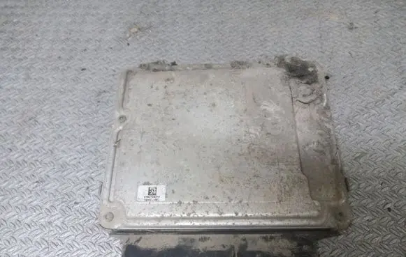 Volkswagen PASSAT B6 Engine control unit/module 0261S02261 06F906056FB
