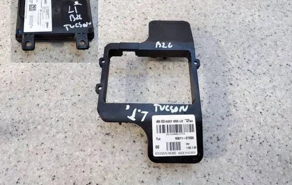 Hyundai Tucson TL Blind spot module D7958500000 95811-D7000 D795850000