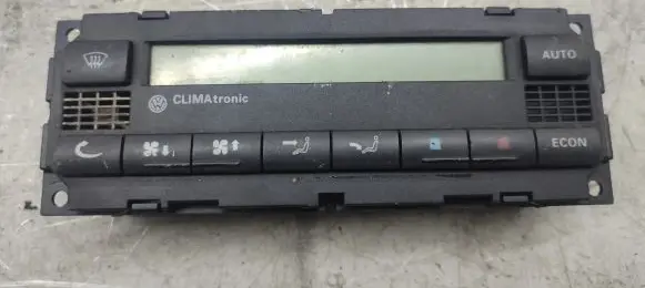 Volkswagen Golf IV Climate control unit