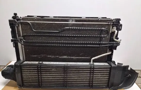 Mercedes-Benz E W212 Radiator set 3136613344