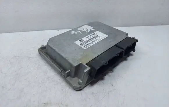 Audi A4 S4 B5 8D Engine control unit/module 3B0907557D
