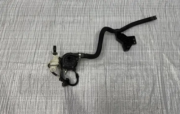 Maserati Ghibli Water pump 670005347