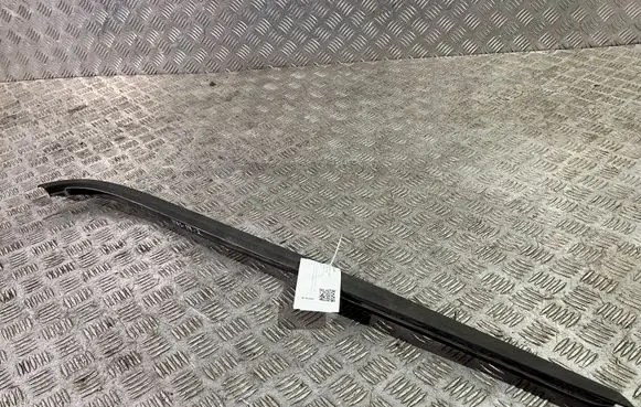 Ford Mustang V Rear glass trim 