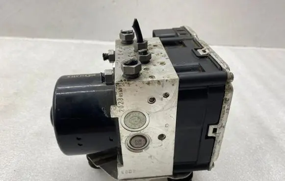 Porsche Macan (95B) ABS Pump 95B907379K 95B614517K