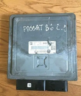 Volkswagen PASSAT B6 Engine control unit/module 03G906018CE 5WP45610AC