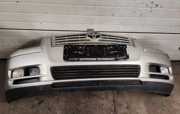 Toyota Avensis T250 Front bumper