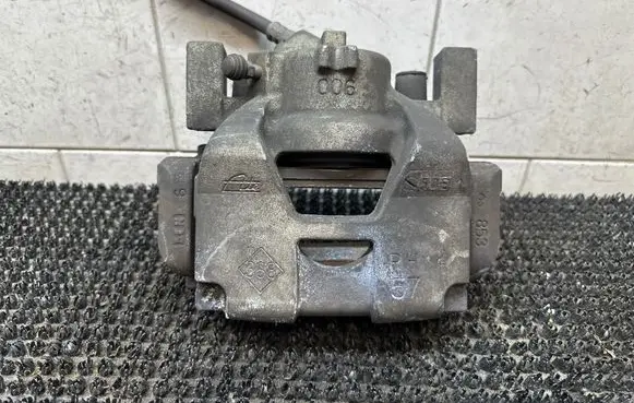Renault Megane III Front brake caliper