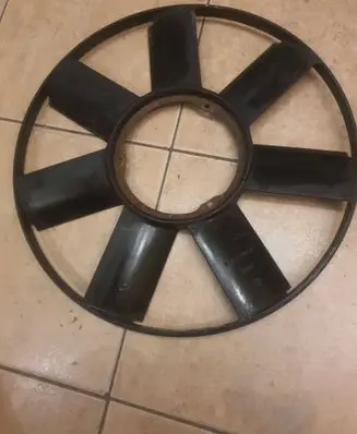 BMW 5 E34 Fan impeller 2243303