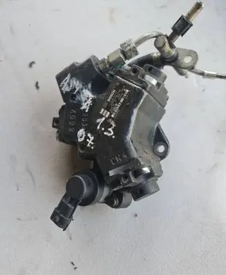 Opel Corsa D Fuel injection high pressure pump 55206489 2052140 0445010157