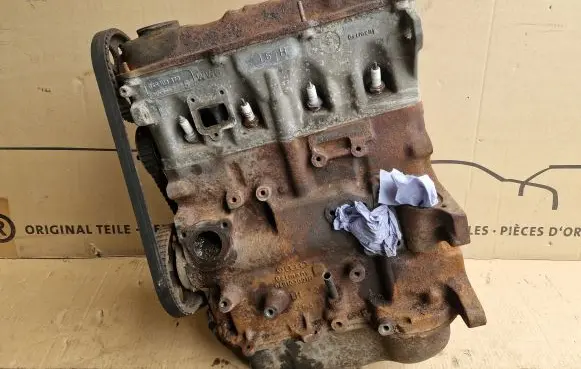 Volkswagen Jetta I Engine 049103021H 049103373