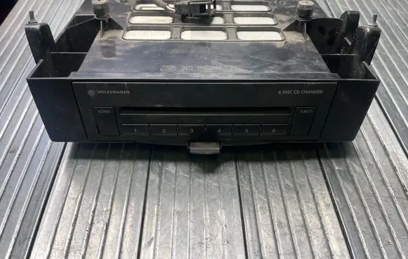 Volkswagen PASSAT B6 CD/DVD changer 3C1857285 T0024281 3C1857097