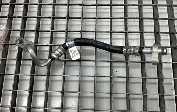 Land Rover Range Rover Evoque L551 Air conditioning (A/C) pipe/hose K8D219E932AB