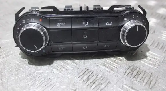 Mercedes-Benz CLA C117 X117 W117 Interior fan control switch HWA246901503