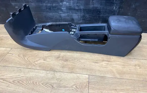 Volvo V50 Center console 30755349 33375M 3865
