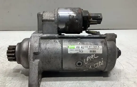 Volkswagen Golf VI Starter motor 02Z911024A