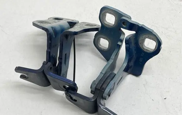 Tesla Model 3 Front door hinge set A046571