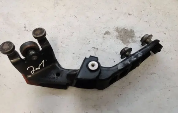 Volkswagen Transporter - Caravelle T5 Sliding door middle roller runner 7H0843336D