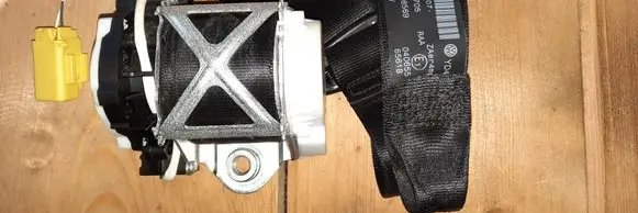 Volkswagen Eos Front seatbelt 1Q2857705