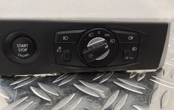 BMW 5 E60 E61 Light switch 6988555