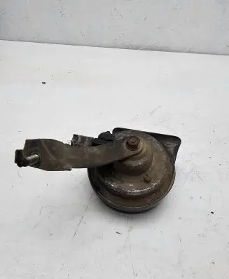 BMW 3 E46 Horn signal 8379710