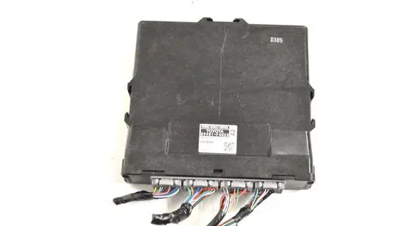 Volkswagen PASSAT B6 Central body control module 89981F4020