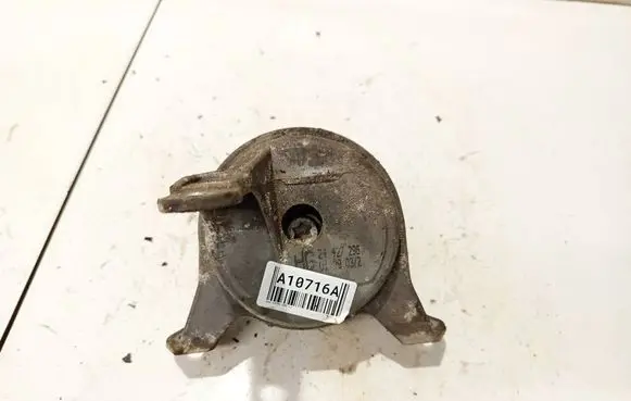 Opel Zafira A Engine mount bracket 24427296