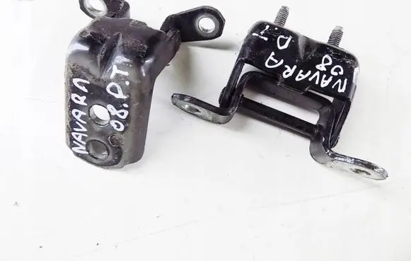 Nissan Navara D40 Rear door hinge set 