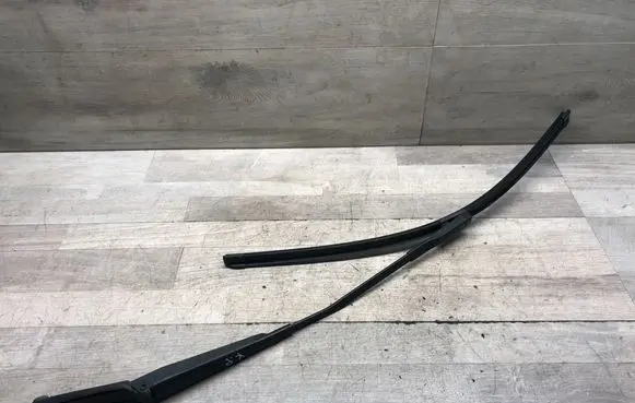 Audi A6 C7 Front wiper blade arm 4G1955407C