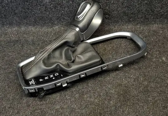 Hyundai Santa Fe Gear lever shifter trim leather/knob 