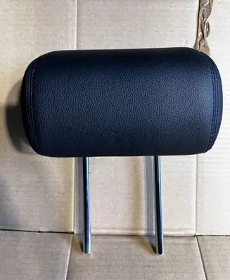 Mercedes-Benz A W176 Rear seat headrest braknumeruczci