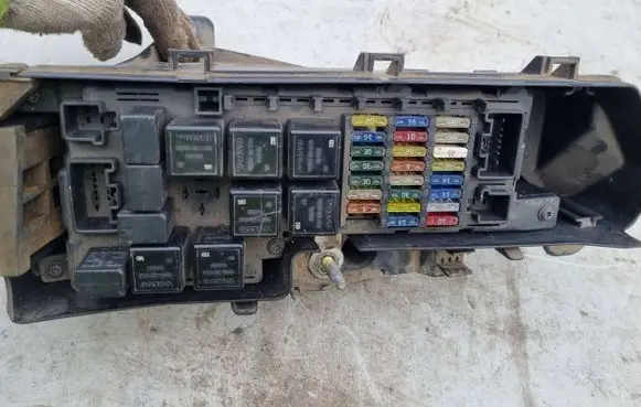 Volvo S80 Fuse box set 9494210 GB20GF10