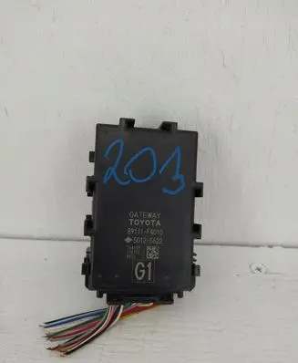 Toyota C-HR I Gateway control module 89111