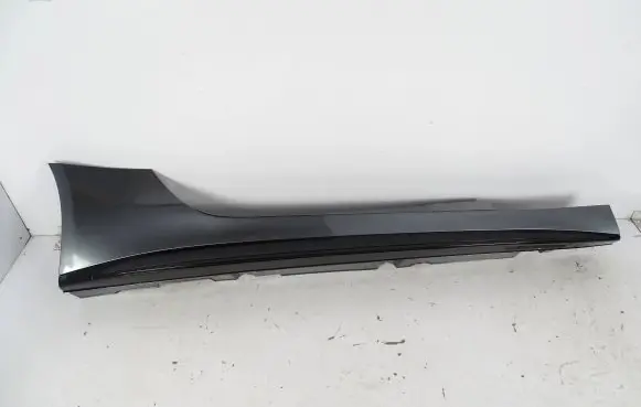 Foot area side trim